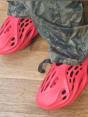 Yeezy Foam Runner Slip-On Clogs in Bright Red